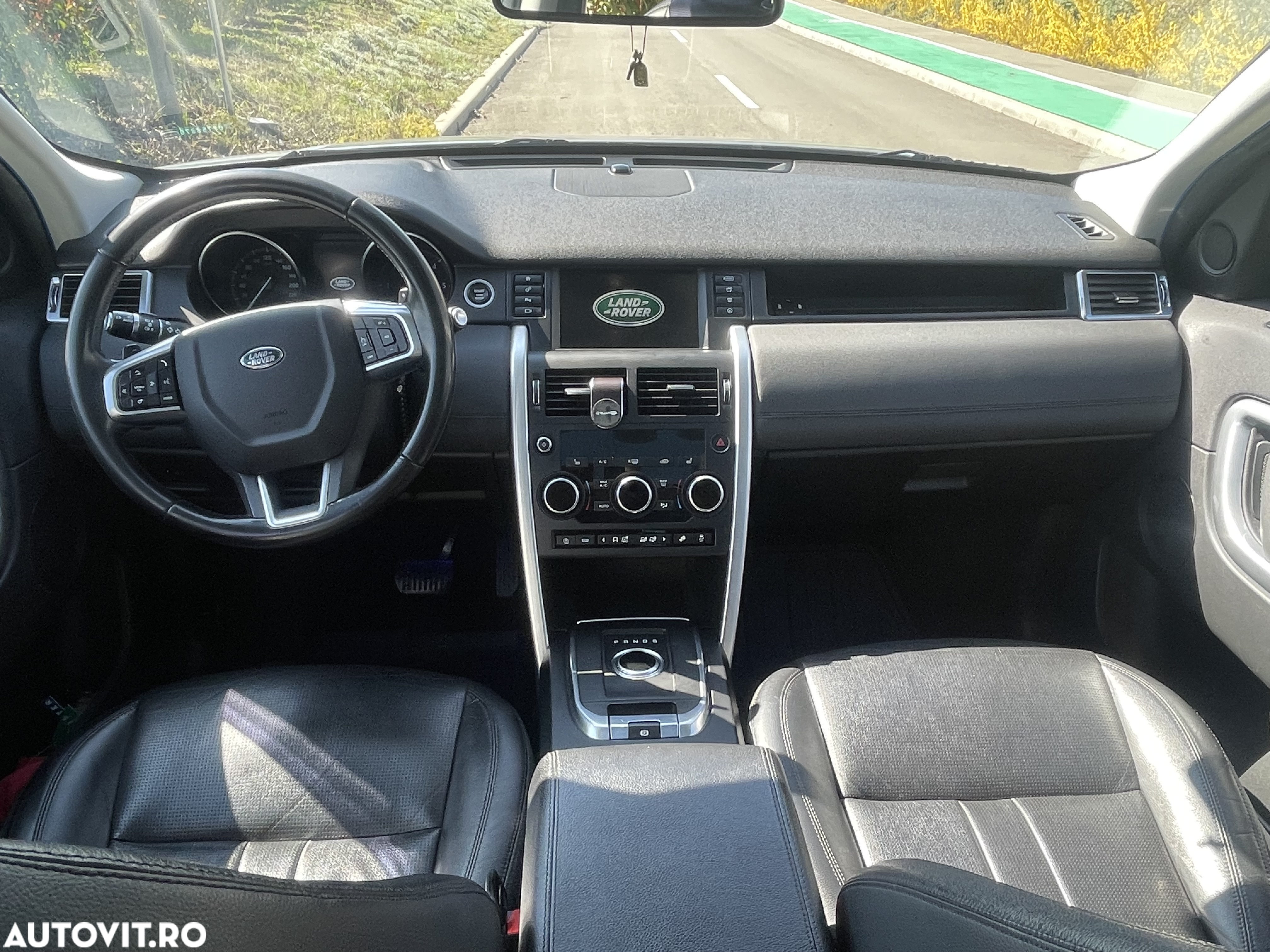 Land Rover Discovery Sport 2.0 l TD4 HSE Luxury Aut. - 17
