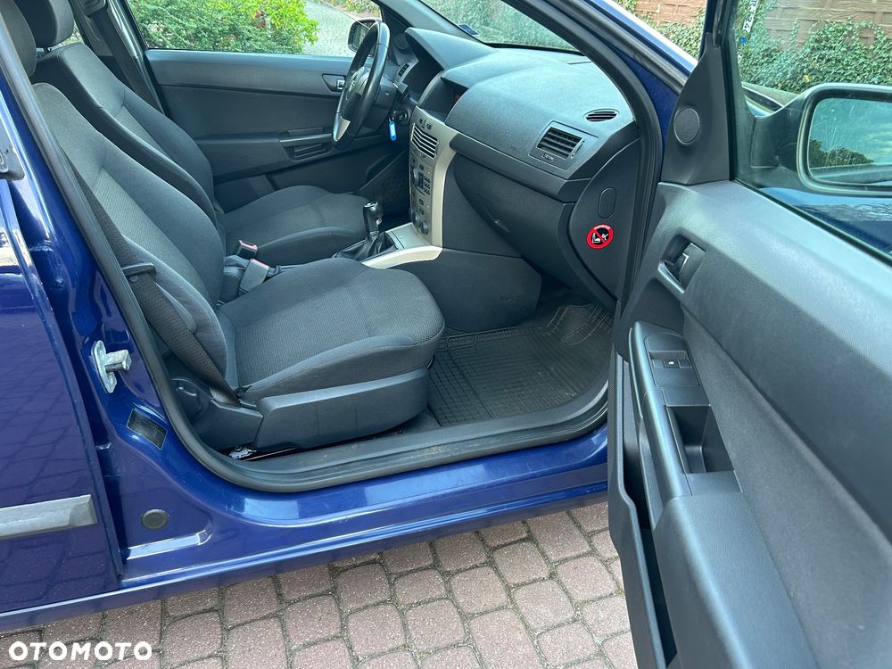 Opel Astra - 32