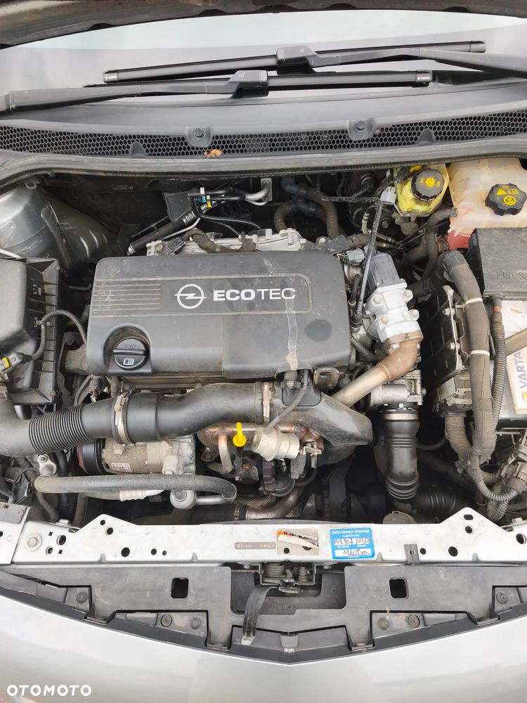 Opel Astra 1.7 CDTI DPF Active - 8
