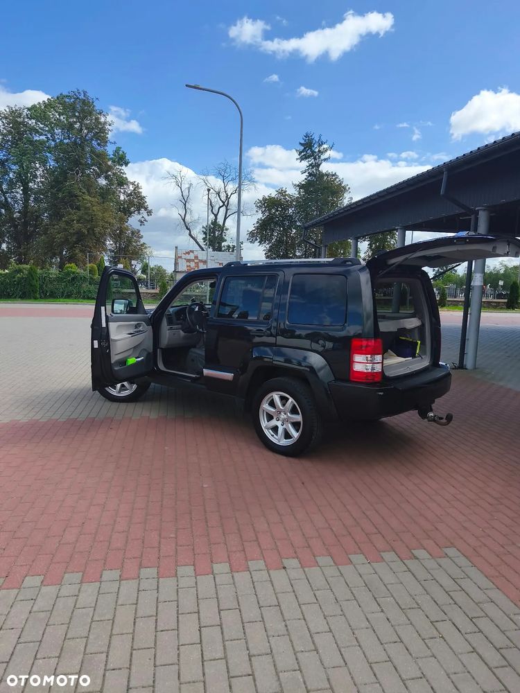 Jeep Cherokee - 15
