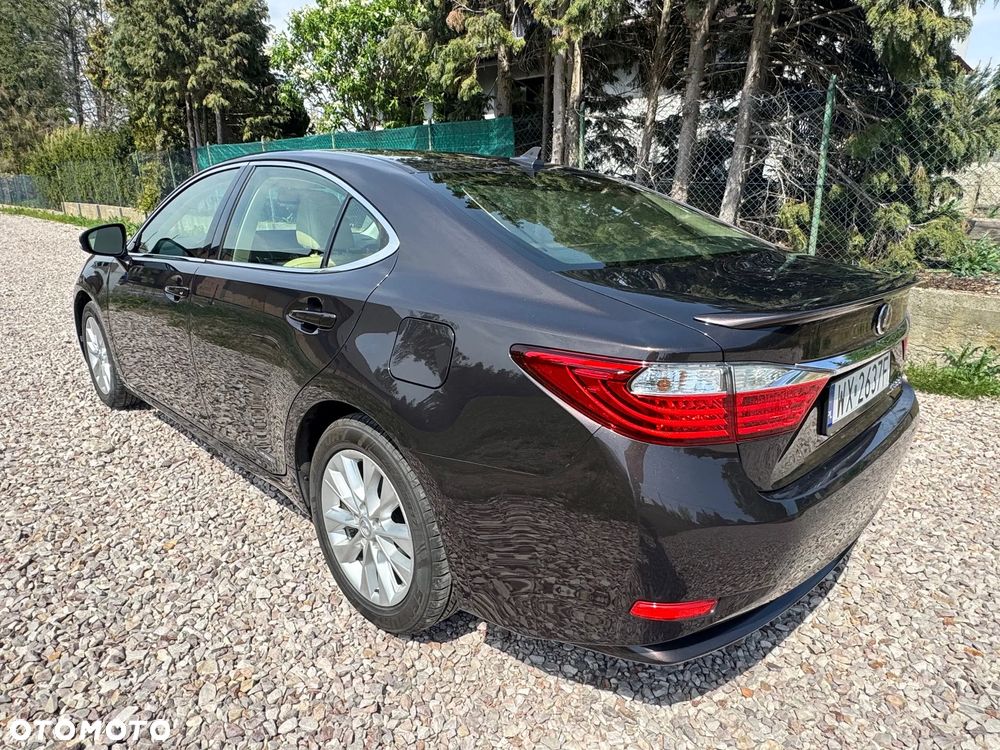 Lexus ES Standard - 11