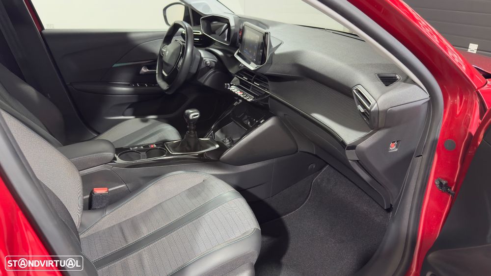 Peugeot 208 1.2 PureTech Allure - 18