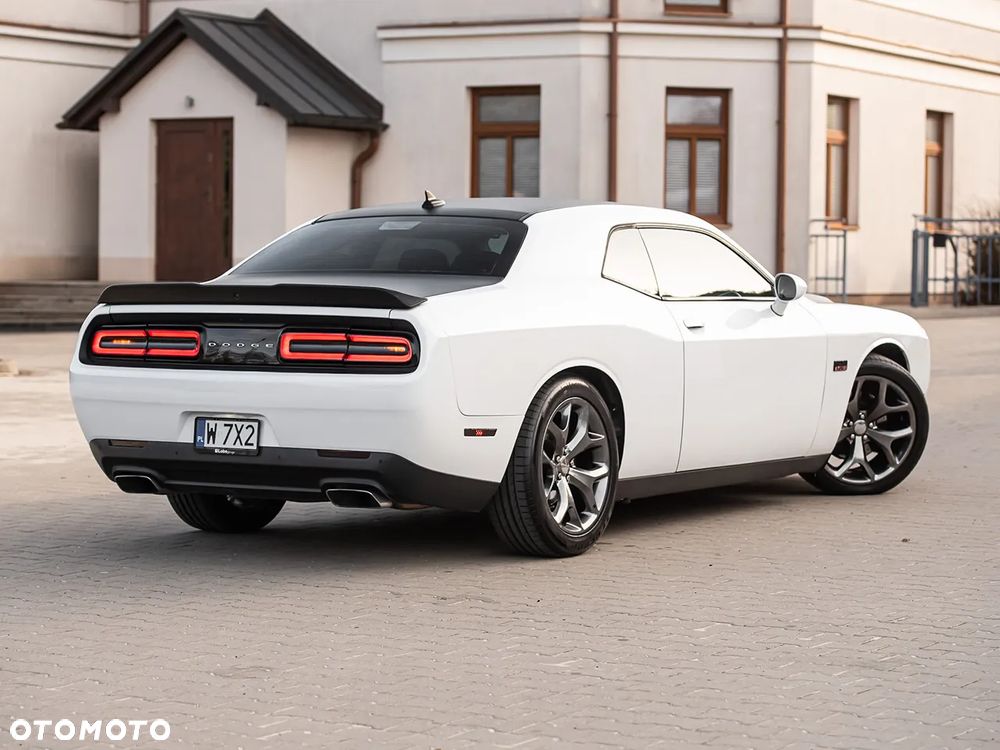 Dodge Challenger 5.7 R/T - 12
