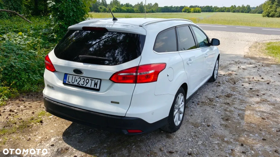 Ford Focus Turnier 1.0 EcoBoost Start-Stopp-System TITANIUM - 6