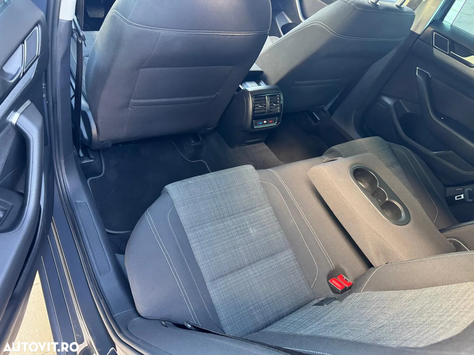 Volkswagen Passat 2.0 TDI (BlueMotion Technology) DSG Highline - 17