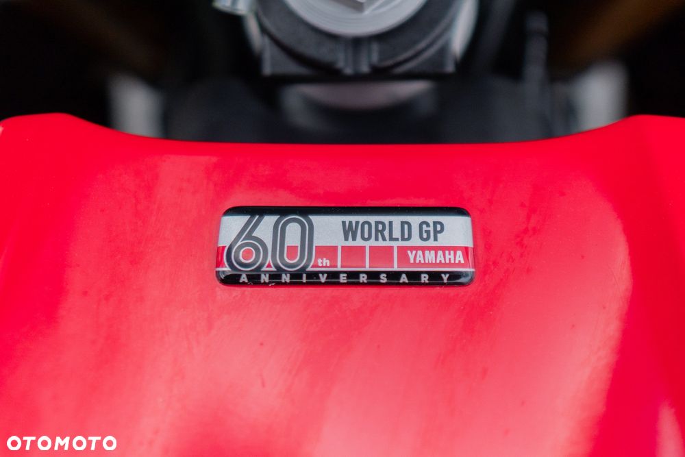 Yamaha R7 - 25