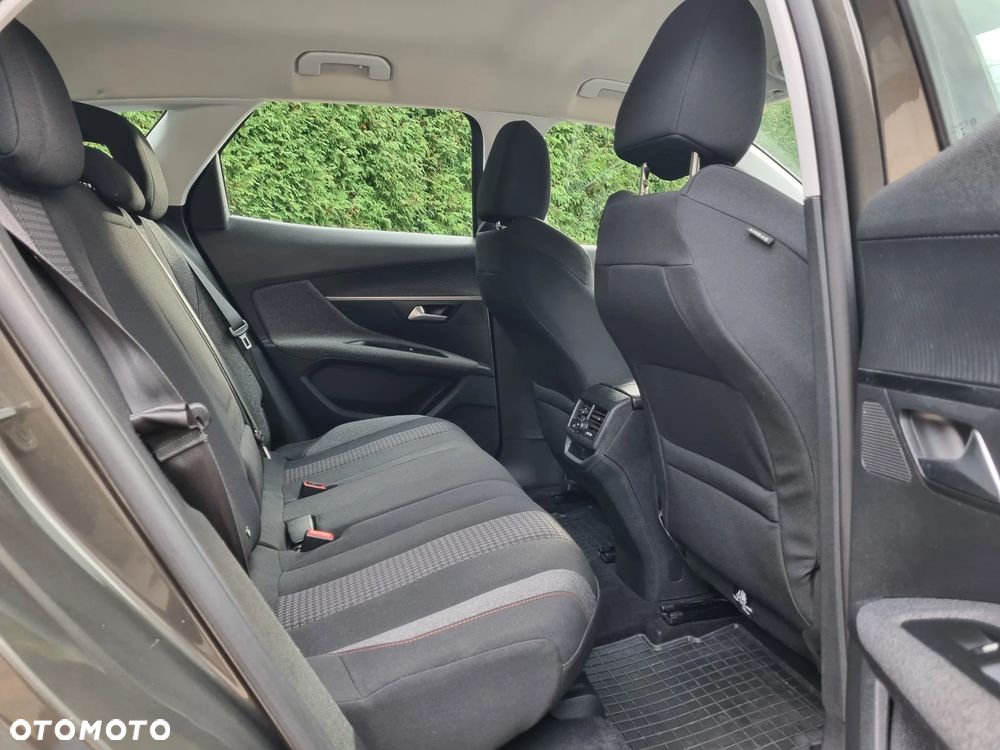Peugeot 3008 1.2 PureTech Allure Pack S&S - 8