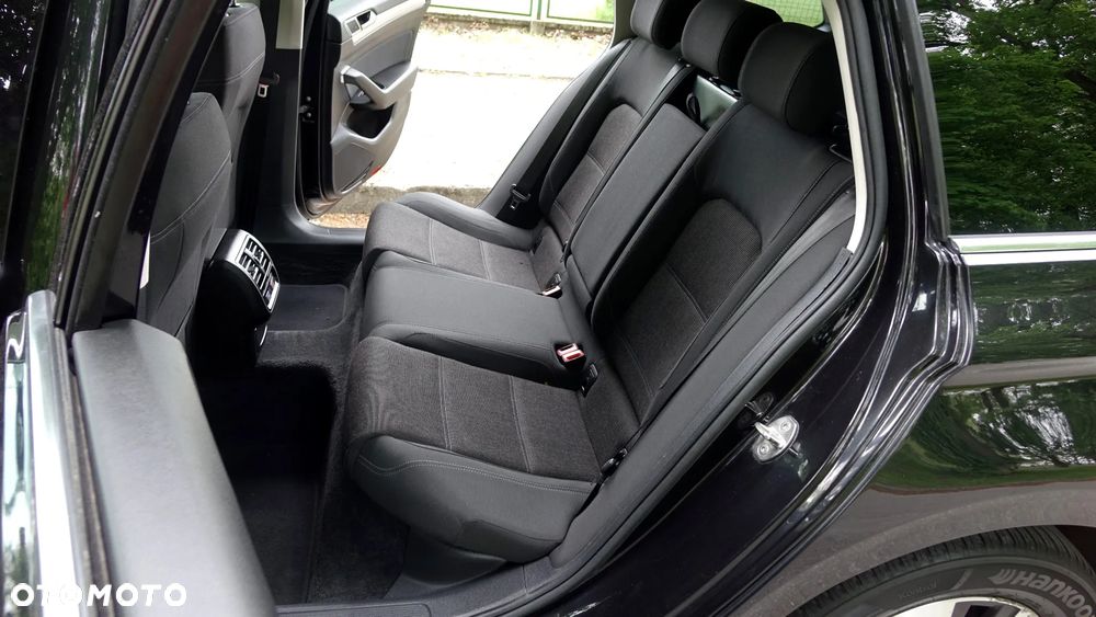 Volkswagen Passat 2.0 TDI (BlueMotion Technology) Comfortline - 8
