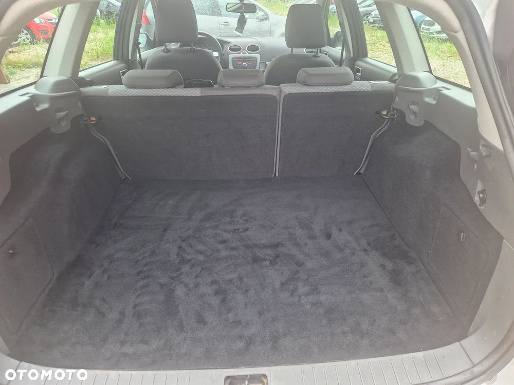 Ford Focus 1.6 16V Ambiente - 20