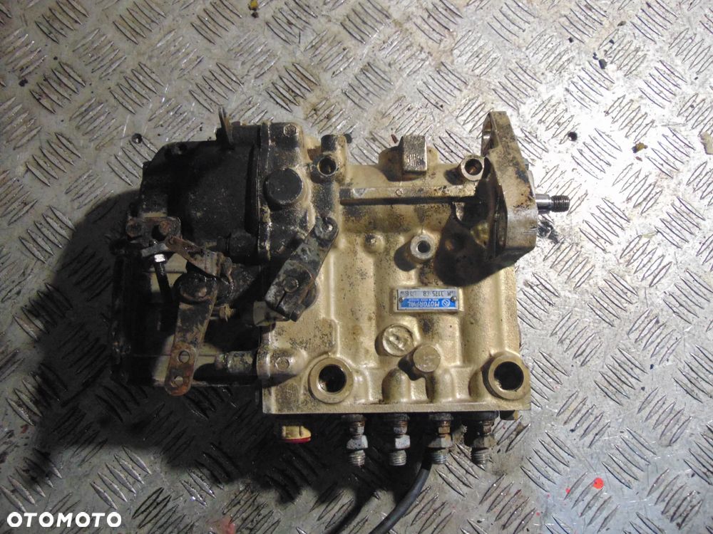 Pompa Daewoo lublin 2,4 d/TD do ciągnika - 4