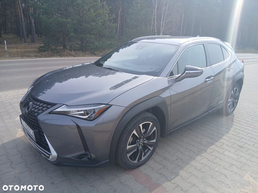 Lexus UX - 3