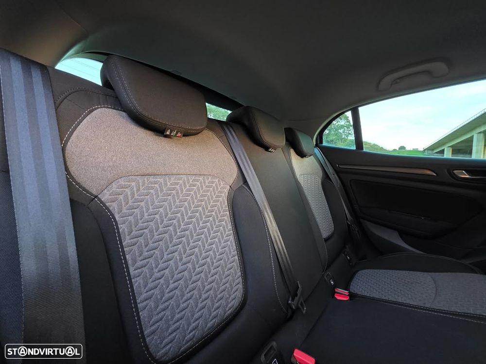 Renault Mégane 1.5 Blue dCi Intens - 7