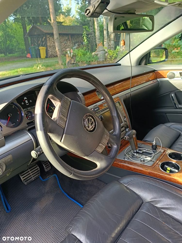 Volkswagen Phaeton - 13