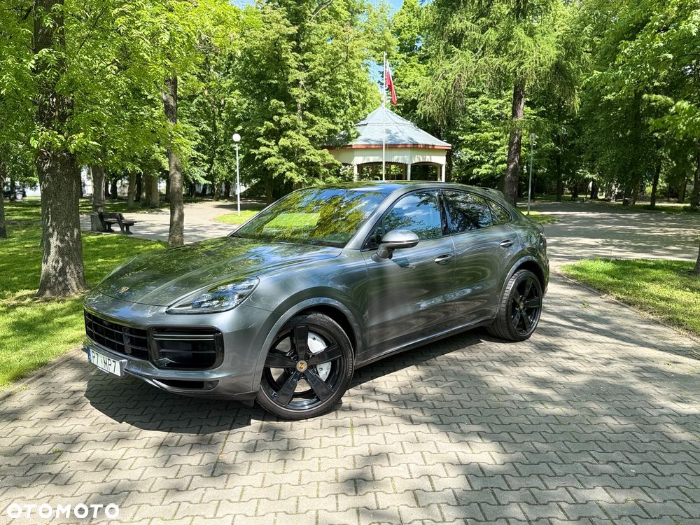 Porsche Cayenne - 1