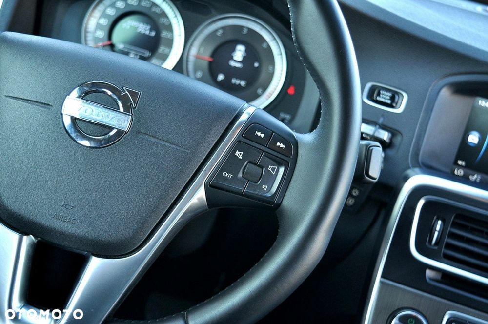 Volvo S60 D3 Geartronic Momentum - 17