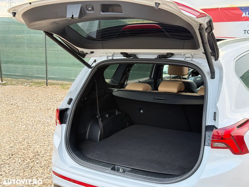 Hyundai Santa Fe 1.6 Plugin-Hybrid 4WD SEVEN Signature - 16