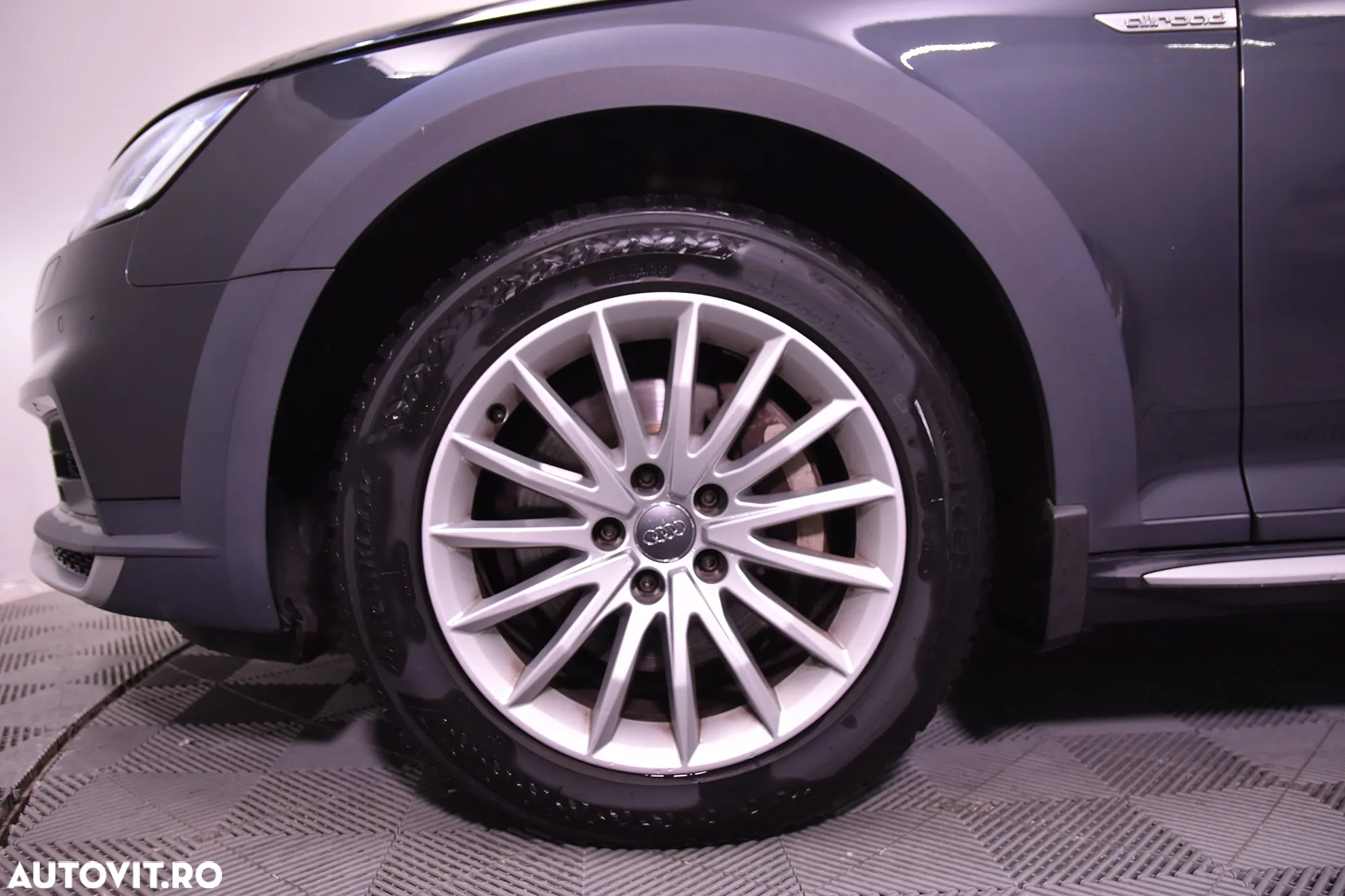 Audi A4 Allroad - 12