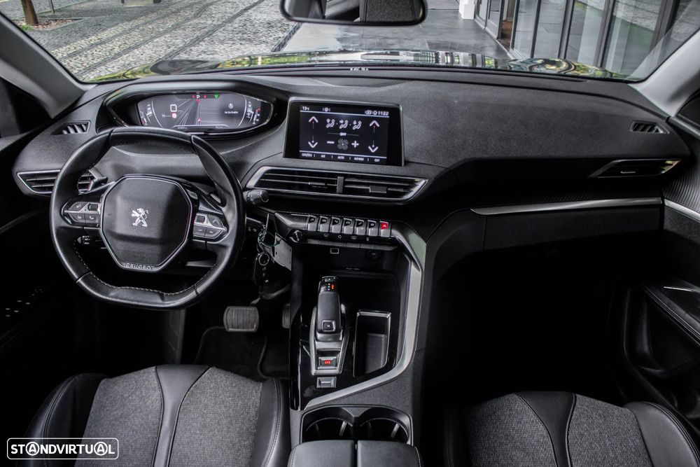 Peugeot 3008 1.2 PureTech Allure Pack EAT8 - 36