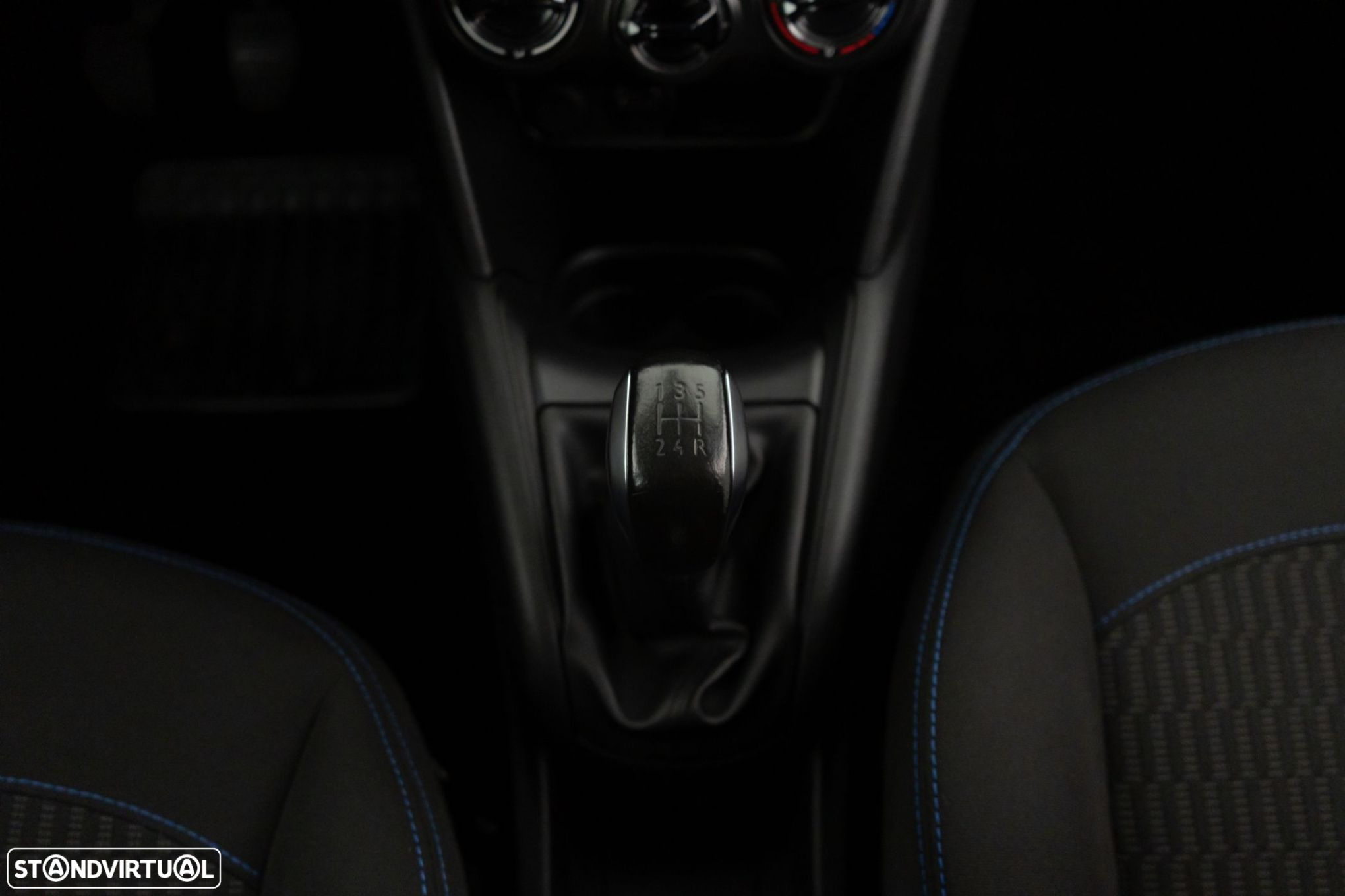 Peugeot 208 1.2 PureTech Style - 24