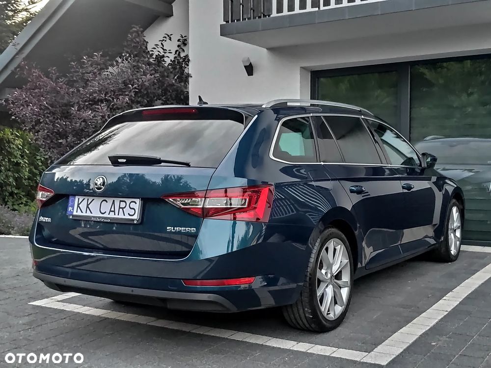 Skoda Superb 2.0 TDI Premium Edition - 7