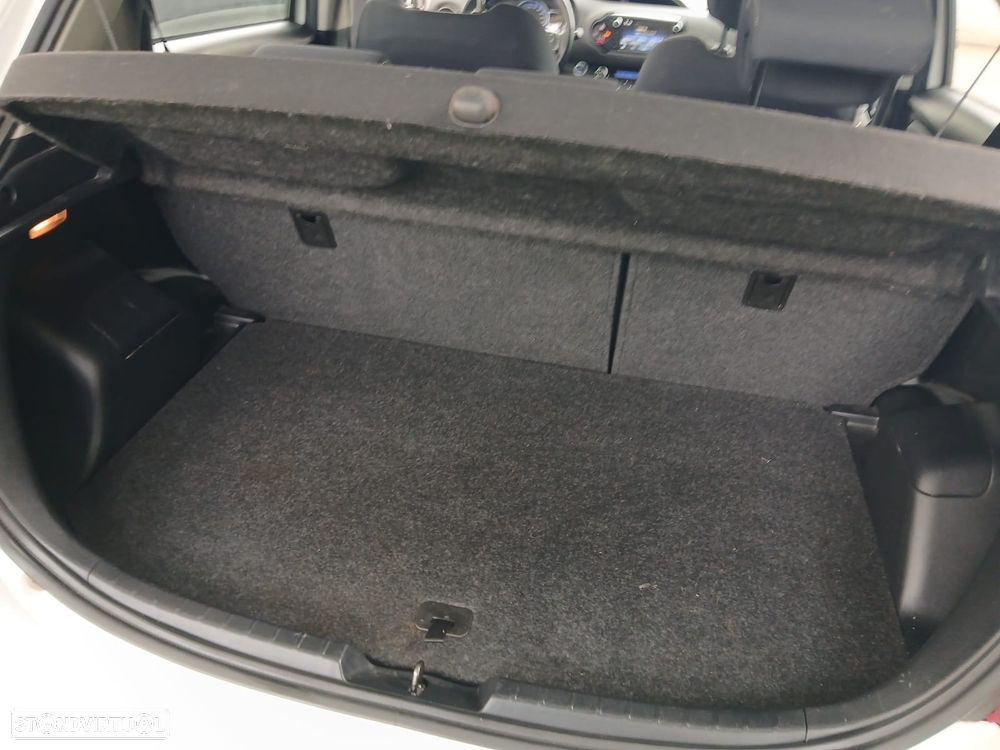 Toyota Yaris 1.5 HSD Comfort+P.Techno - 20