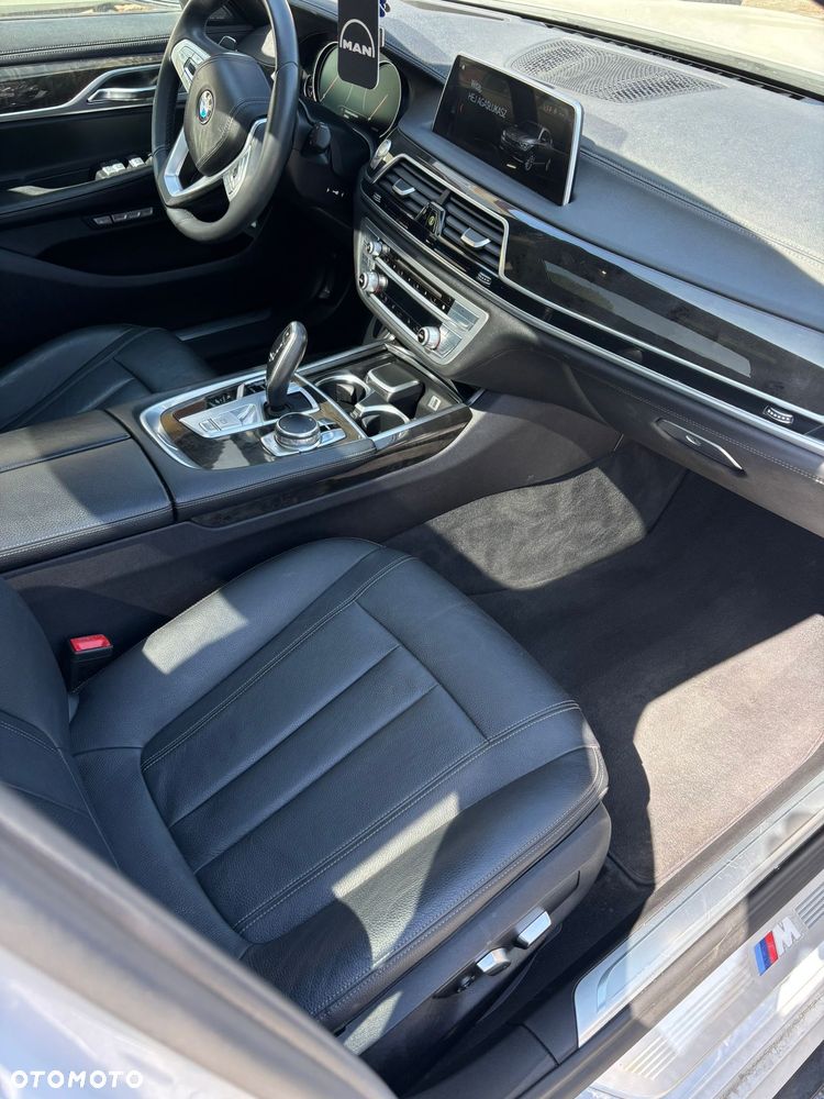 BMW Seria 7 740Li - 18