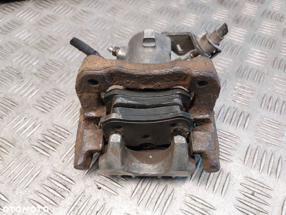 ZACISK HAMULCOWY LEWY TYŁ + PRAWY TYŁ SKODA FABIA I - 2