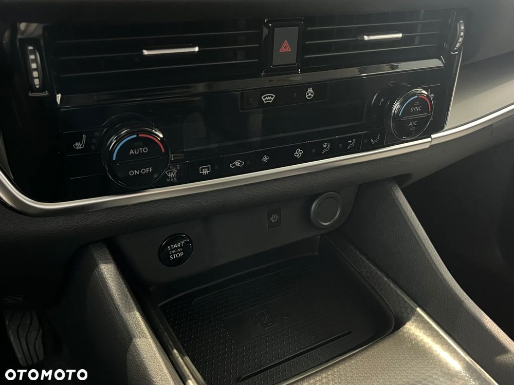 Nissan Qashqai 1.3 DIG-T MHEV N-Connecta Xtronic - 17