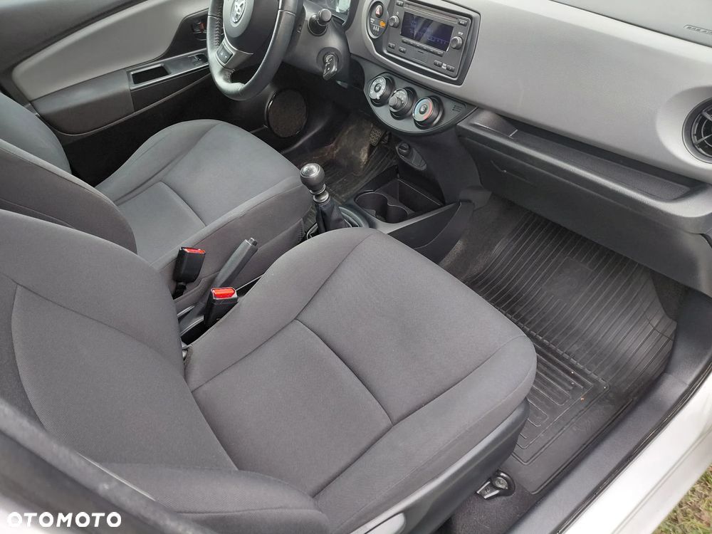 Toyota Yaris - 8