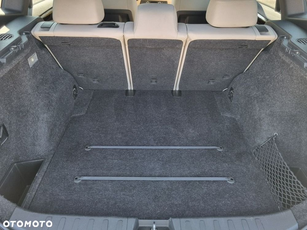 BMW X1 xDrive23d - 33