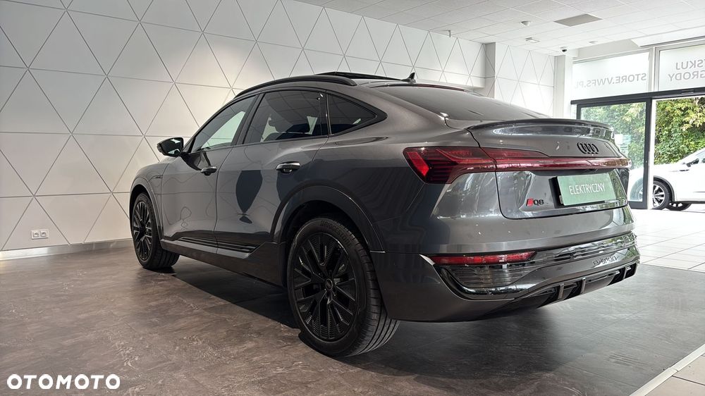 Audi Q8 e-tron - 4