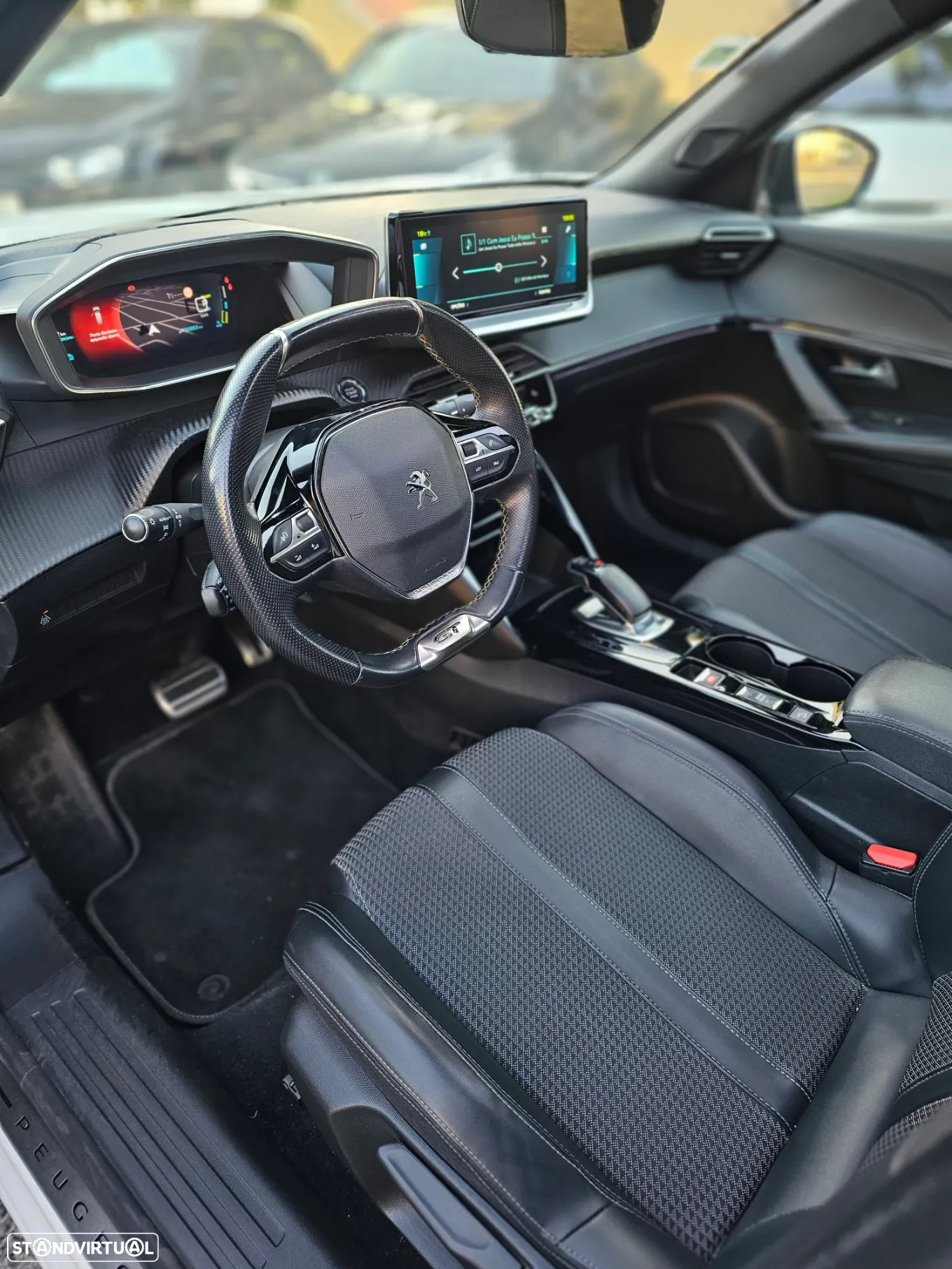 Peugeot e-2008 50 kWh GT - 9