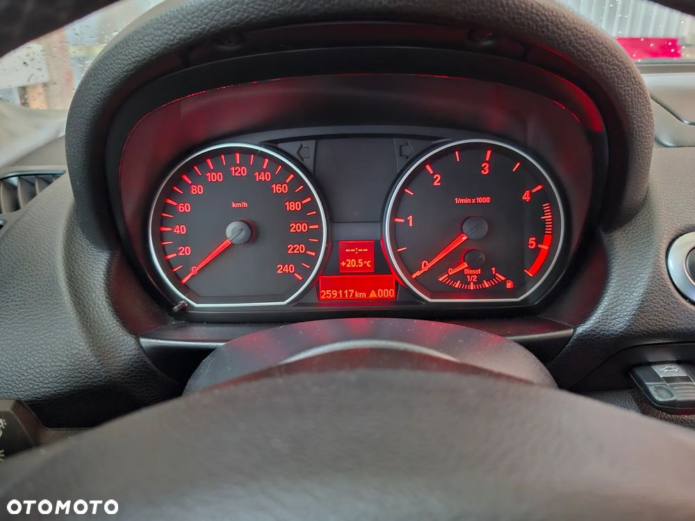 BMW Seria 1 118d - 14