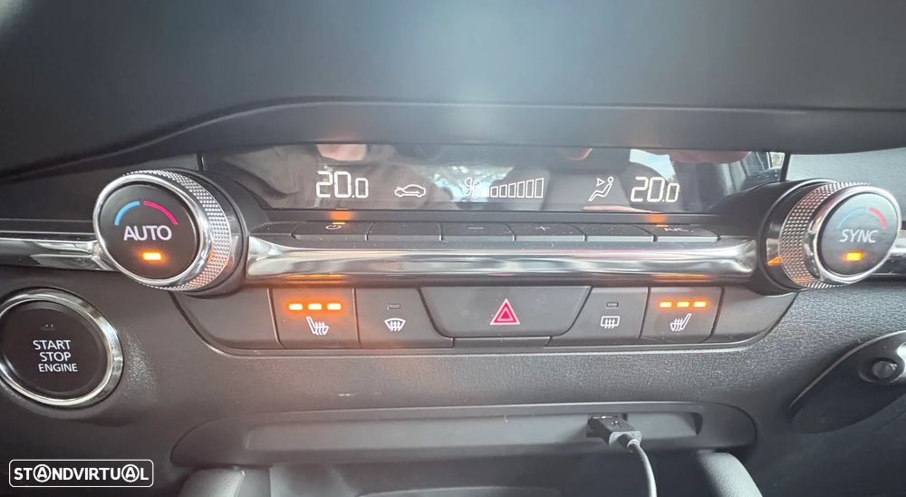 Mazda 3 Sedan 2.0 Sky-G Excellence - 10