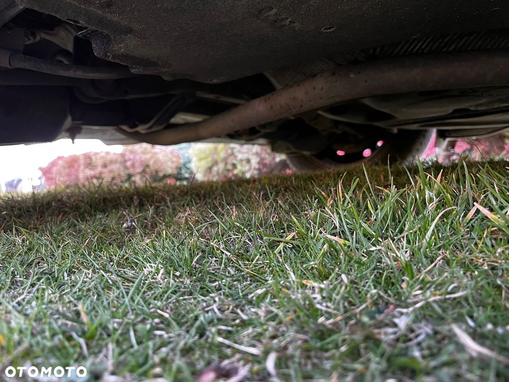 Toyota Avensis 2.0 D-4D Active - 38