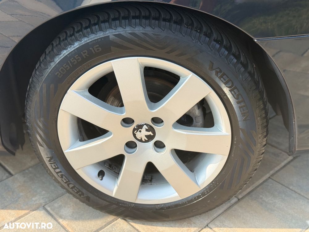 Peugeot 308 120 VTi Premium - 18