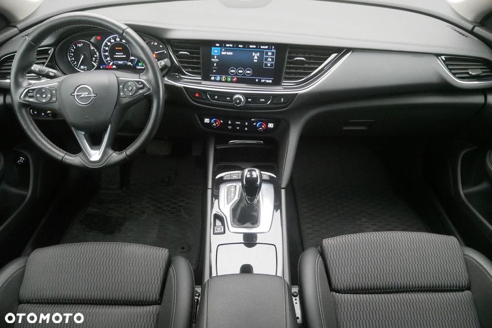 Opel Insignia - 8