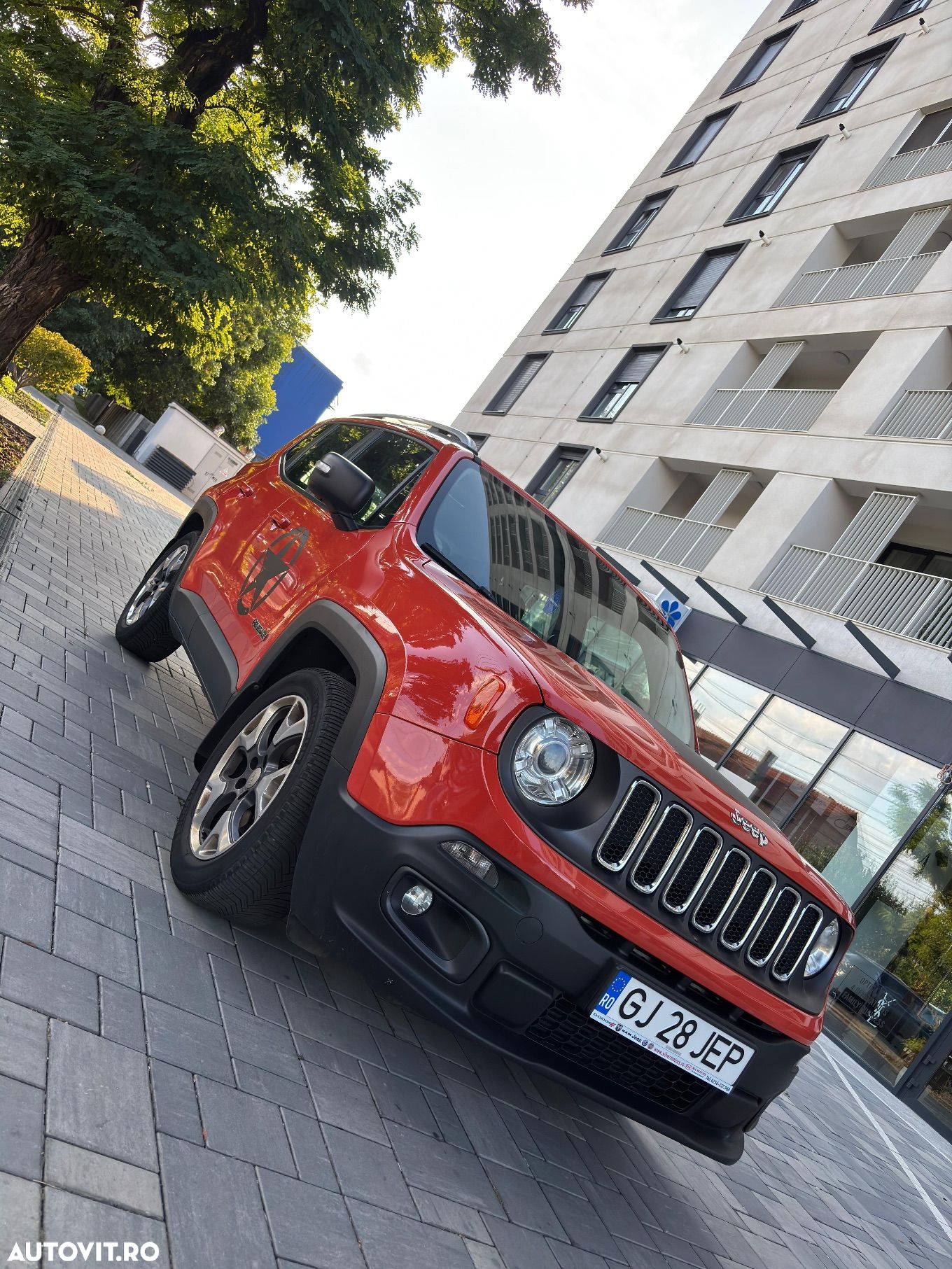Jeep Renegade 1.6 E-TorQ 4x2 Sport - 1