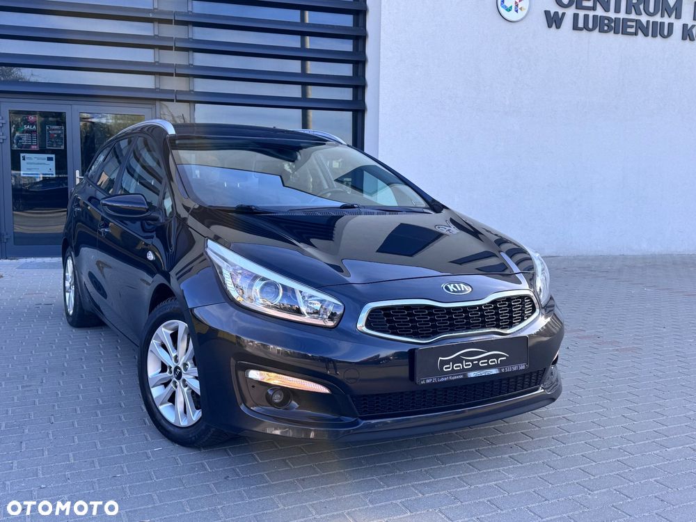 Kia Ceed 1.6 GDI ISG Dream-Team Edition - 2