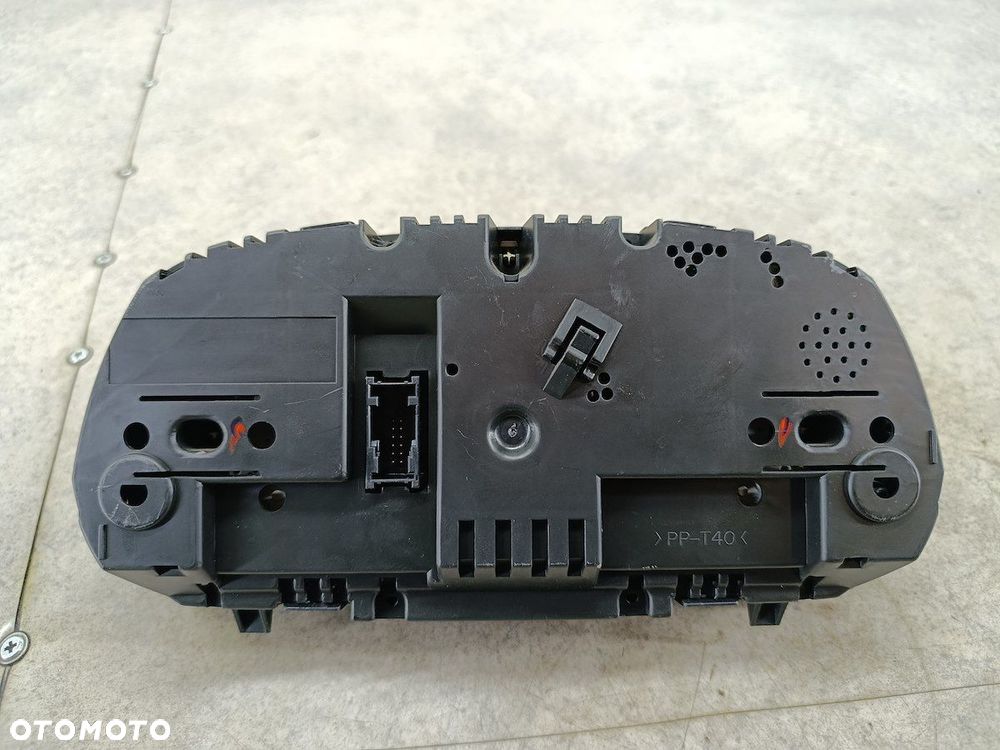 LICZNIK BMW 3 E90 A2C53113047 SIEMENS VDO 2.0 D 320d - 5