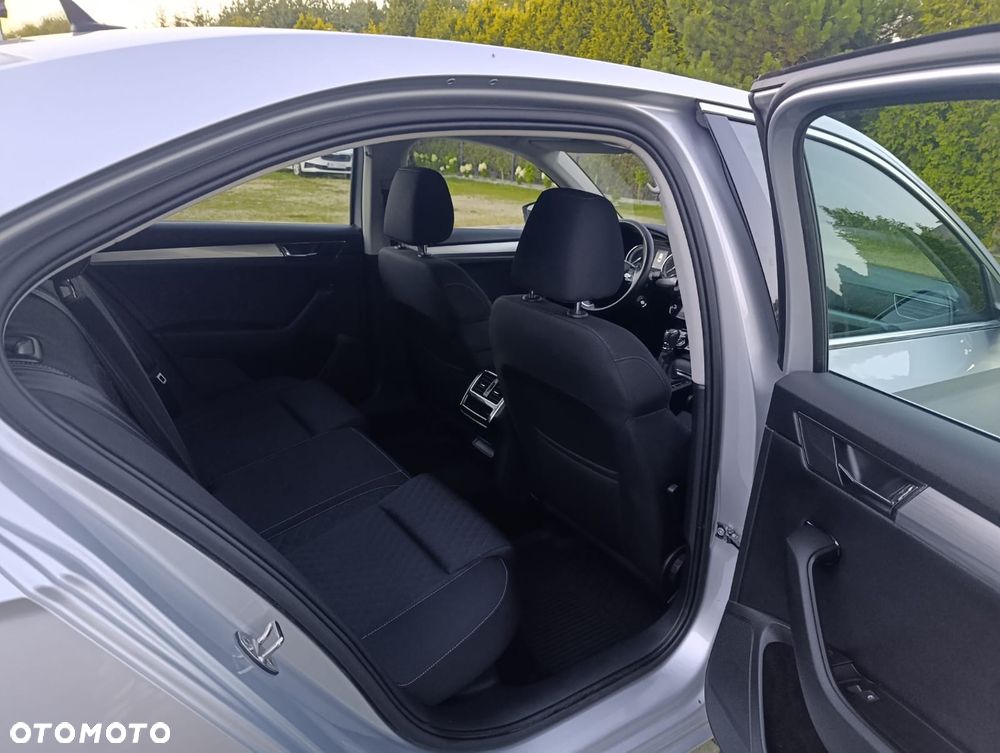 Skoda Superb 1.5 TSI Ambition - 14