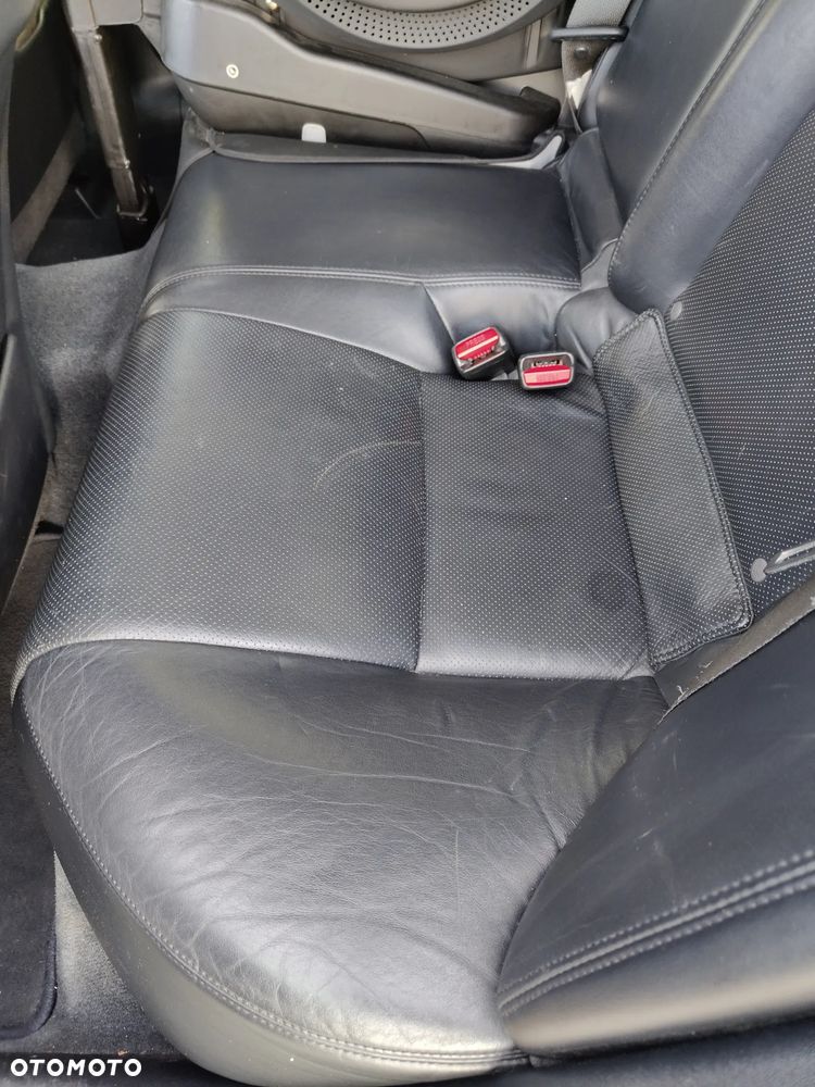 Lexus IS 220d - 14