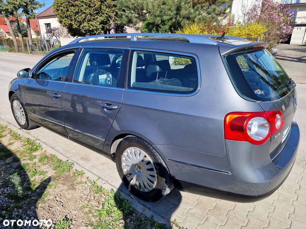 Volkswagen Passat 2.0 TDI DPF Highline - 14