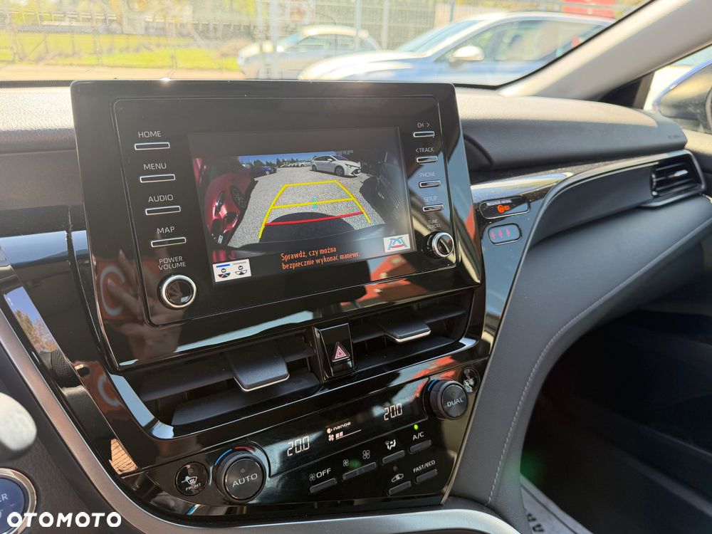 Toyota Camry 2.5 Hybrid Comfort CVT - 26