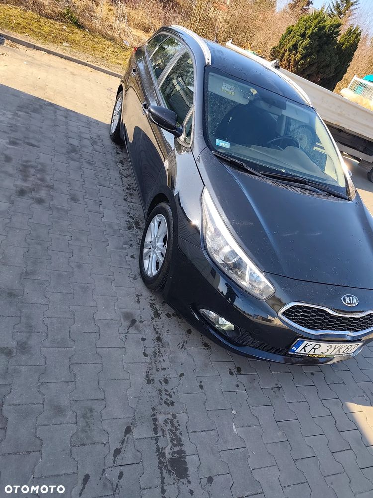 Kia Ceed 1.6 CRDi 128 ISG Dream Team Edition - 3