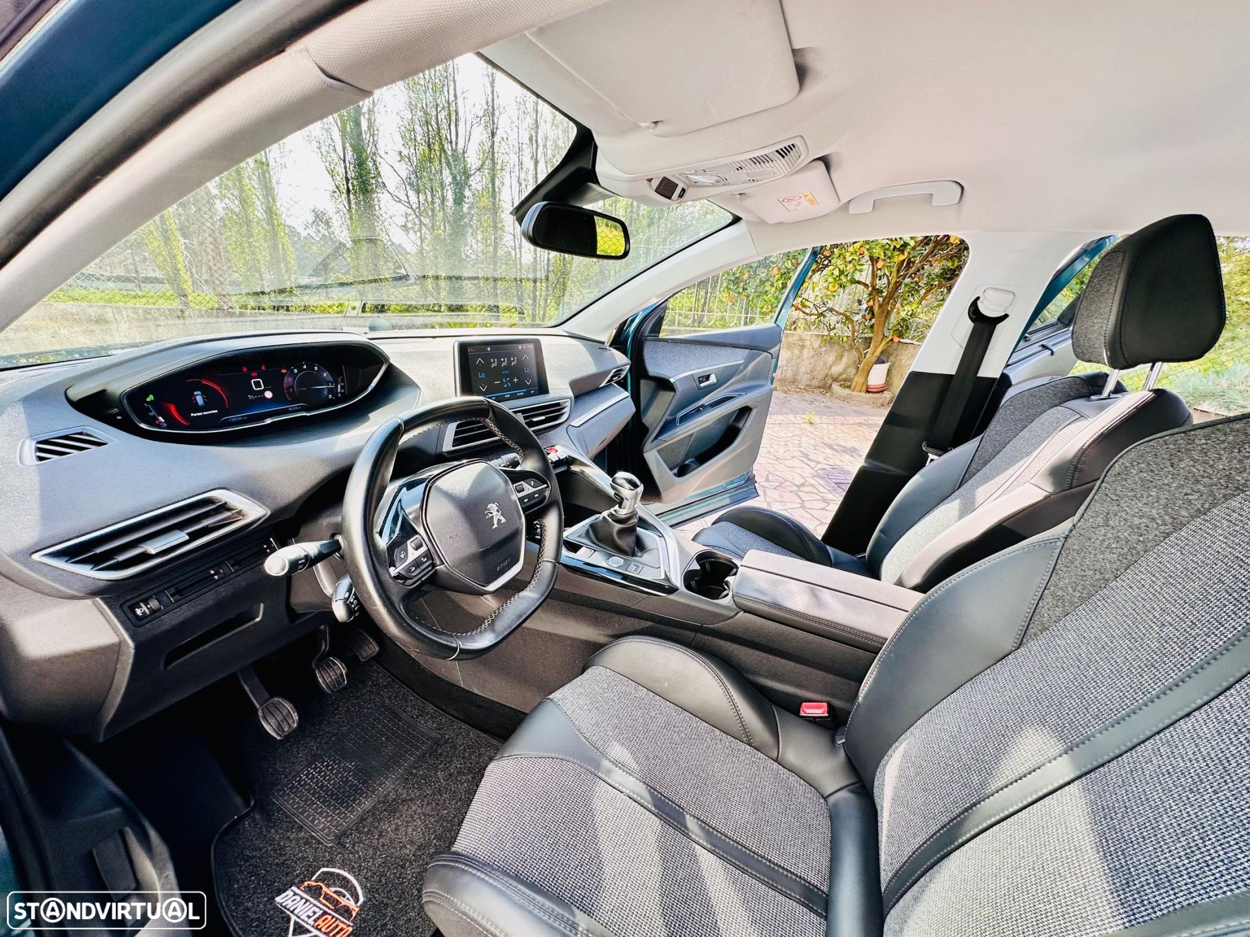 Peugeot 5008 1.2 PureTech Allure - 16