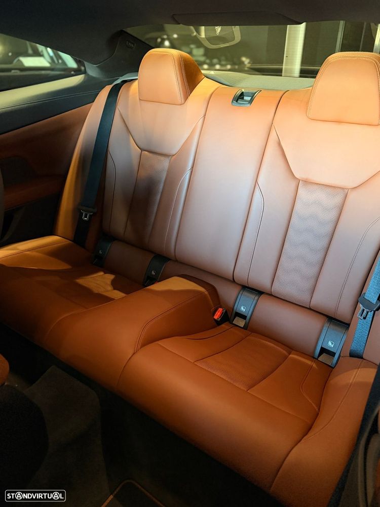 BMW M4 Competition xDrive - 42