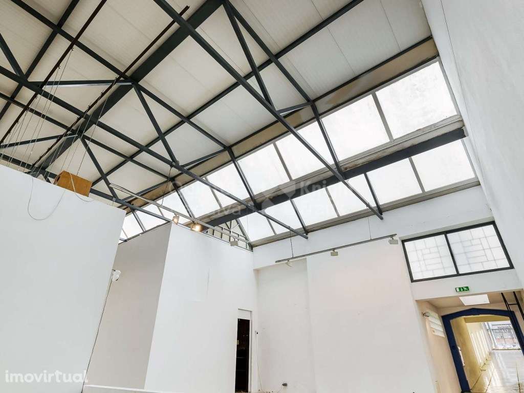 Armazém para arrendamento junto à Avenida da Liberdade - Grande imagem: 5/24