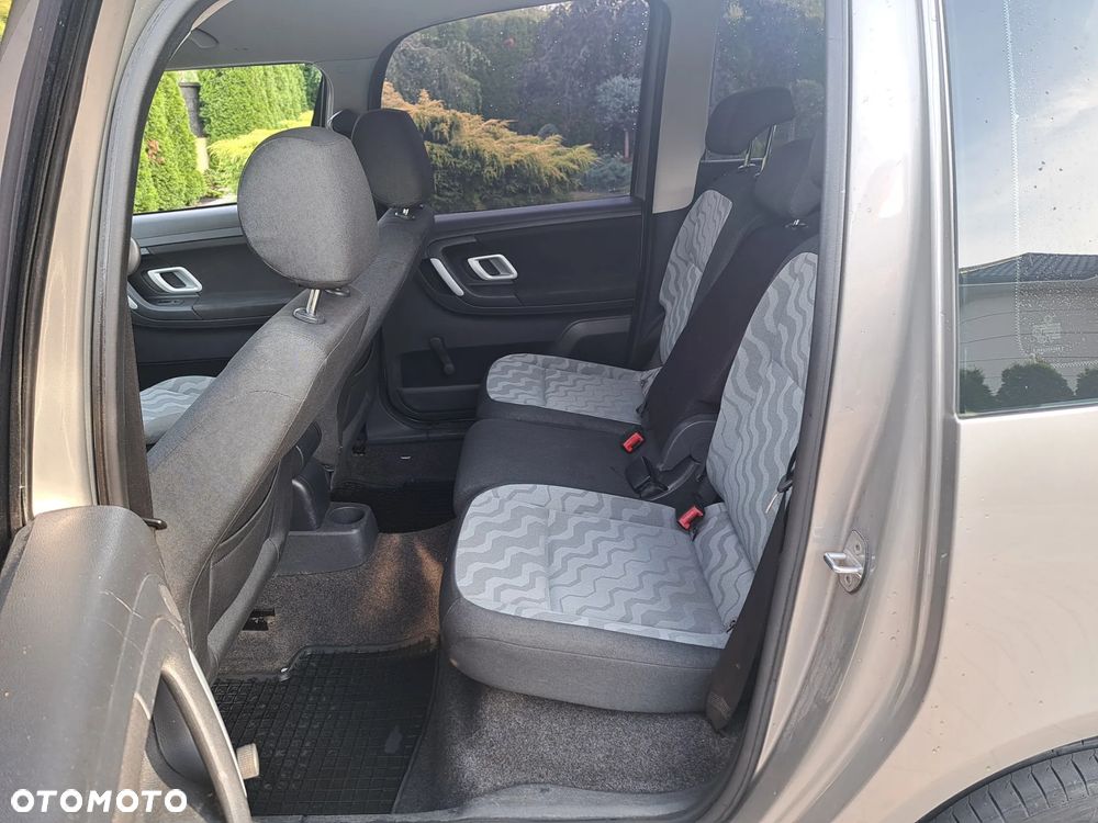 Skoda Roomster 1.4 16V Comfort - 11