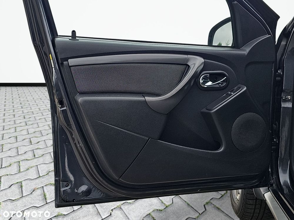 Dacia Duster 1.6 SCe Laureate S&S - 17